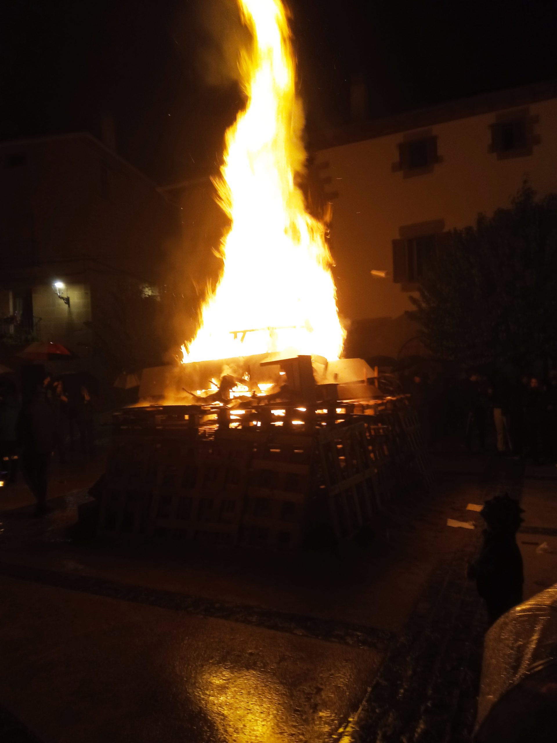 (Castellano) DIA DE LA HOGUERA (Castellano) DIA DE LA HOGUERA
